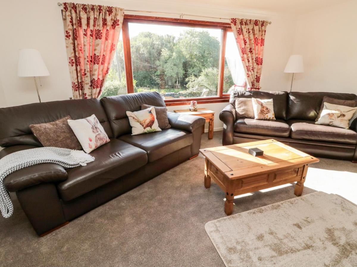 Broombaulks Farm Bungalow Jedburgh Dış mekan fotoğraf