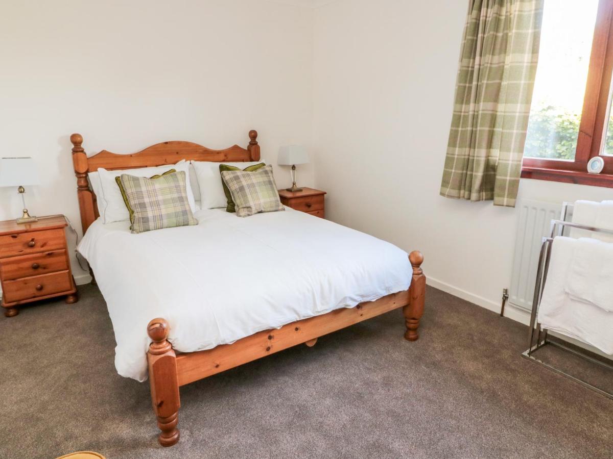 Broombaulks Farm Bungalow Jedburgh Dış mekan fotoğraf