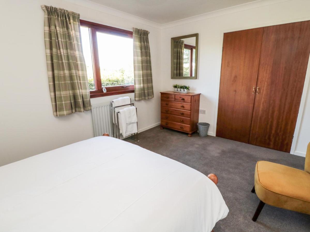 Broombaulks Farm Bungalow Jedburgh Dış mekan fotoğraf