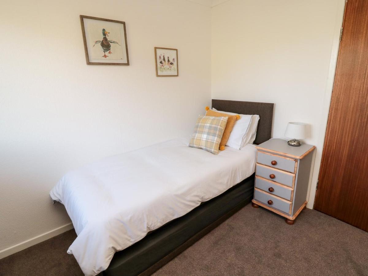 Broombaulks Farm Bungalow Jedburgh Dış mekan fotoğraf