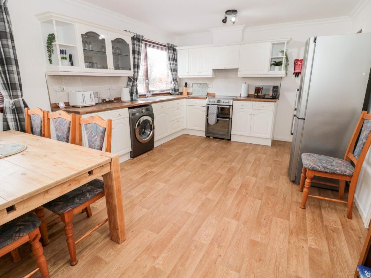 Broombaulks Farm Bungalow Jedburgh Dış mekan fotoğraf
