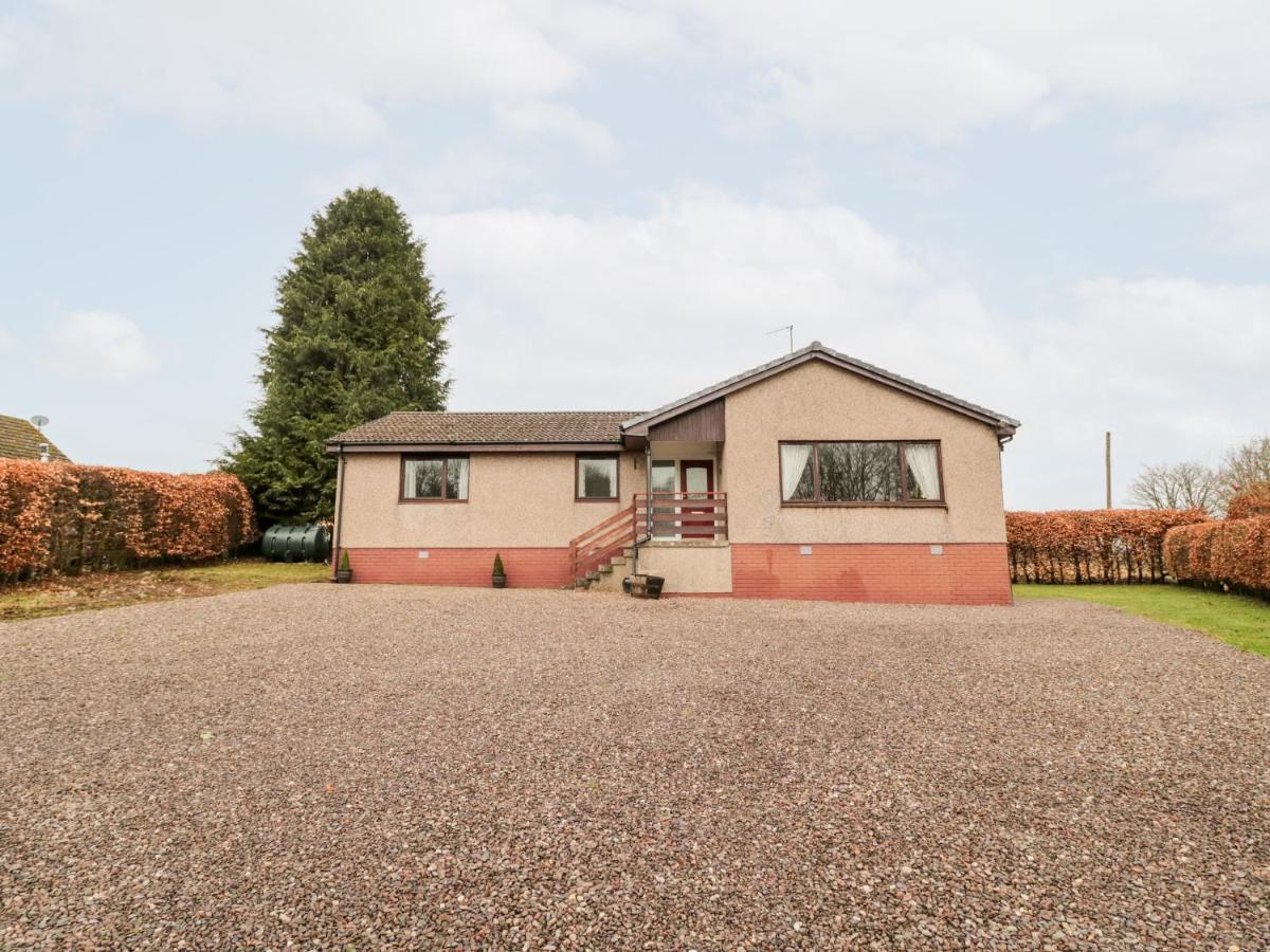 Broombaulks Farm Bungalow Jedburgh Dış mekan fotoğraf